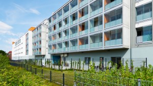 Außenansicht der Hinterseite des Studentenwohnheims Studiosus 3 in München Moosach